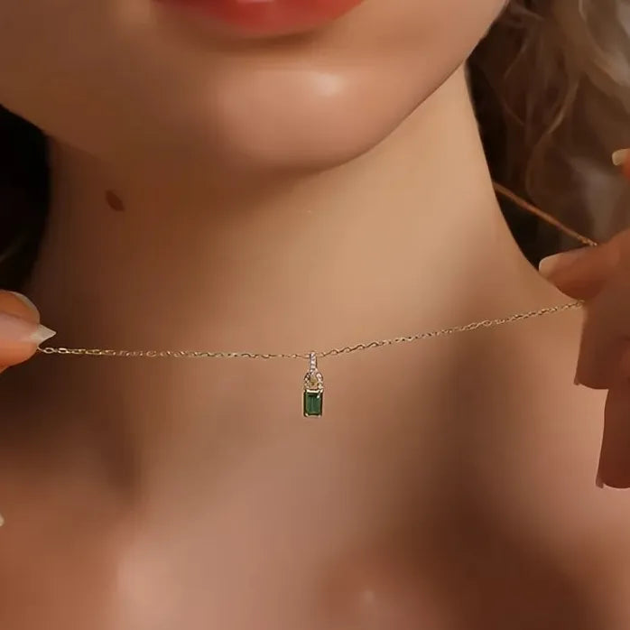 Chic Green Cubic Zirconia Lock Pendant Necklace for Women Copper Alloy