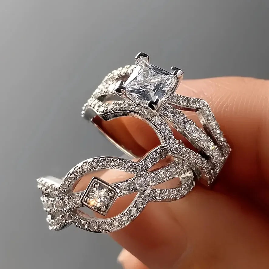 Luxury Bridal 2-Piece Cubic Zirconia Brass Wedding Engagement Ring Set Women