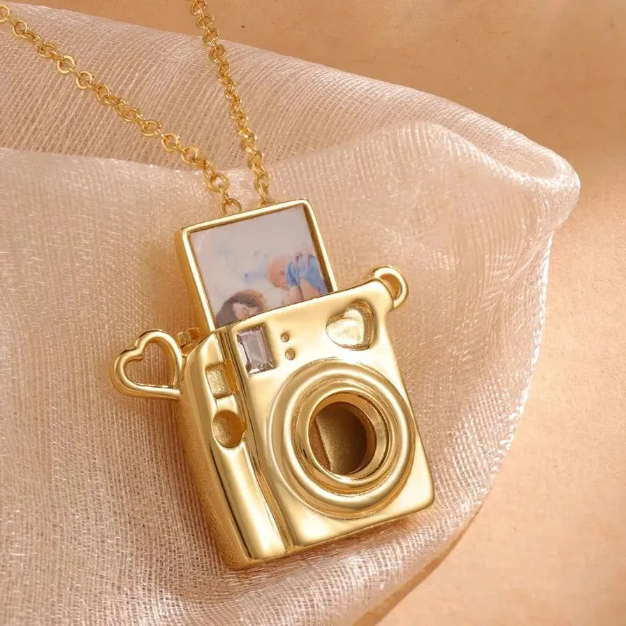 Personality Pull-Out Photo Album Camera Pendant Necklace Stainless Steel Choker Gift