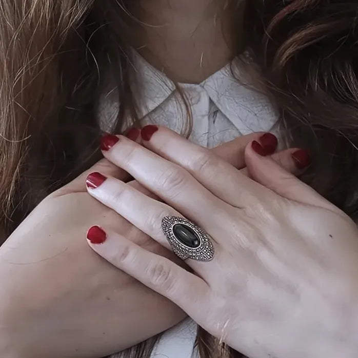 Vintage Style Black Stone Zinc Alloy Wedding Band Ring for Women