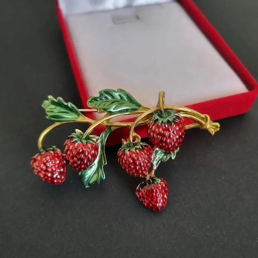 Luxury Strawberry Classic Brooch Gift for Men & Women Elegant Style