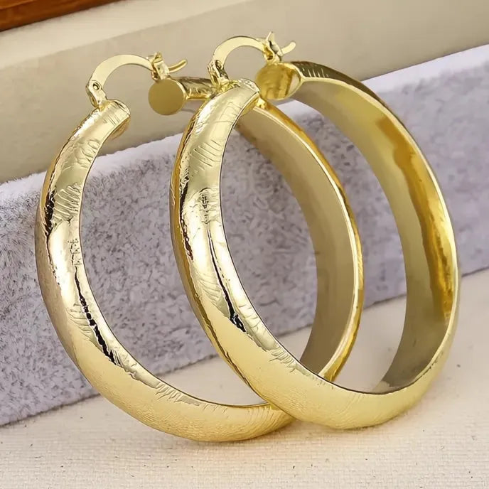 Gold Color Metal Hoop Earrings for Women, 3 Circle Geometric Design, Fashion Jewelry Party & Wedding Accessory