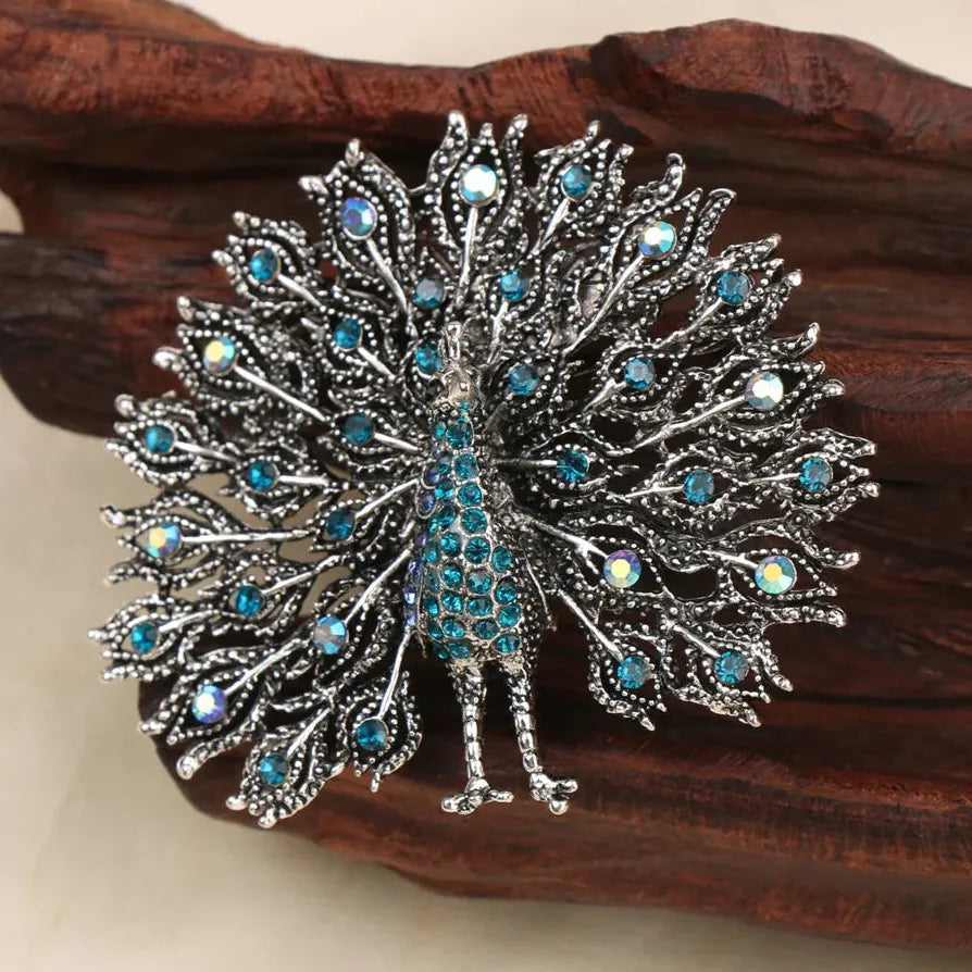Luxury Peacock Brooch Elegant Gift for Men & Women Stylish Accessory