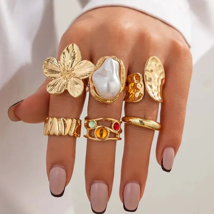 6Pcs Women’s Vintage Gold Pearl Open Rings Set Featuring Crystal Flower Design