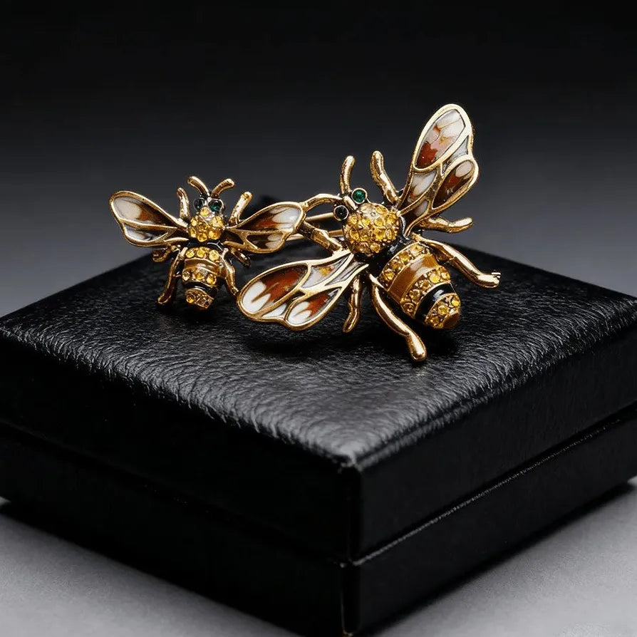 Classic Bee Brooch for Men Women Wedding Party Gift Accessory