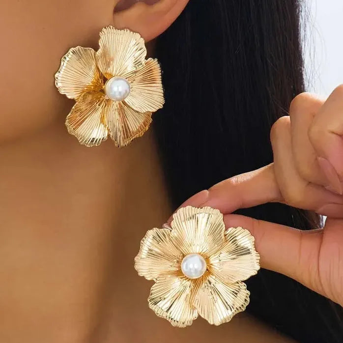 Large Flower Pearl Stud Earrings for Women Korean Fashion Gift Jewelry
