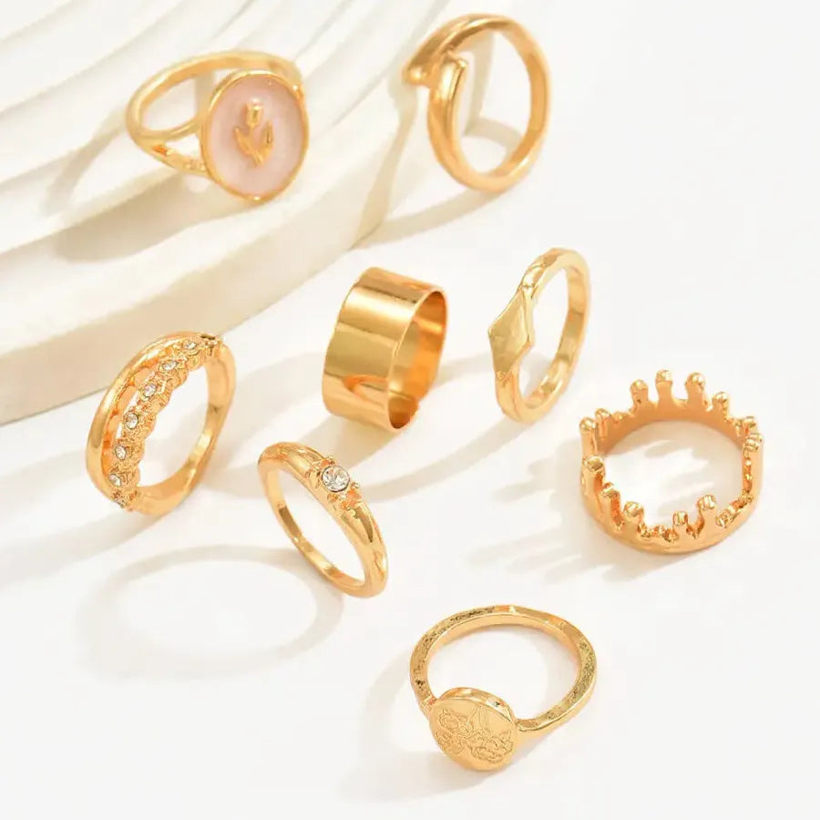 8Pcs Vintage Gold Metal Tulip Flower Rings Set Featuring Rhinestones for Women