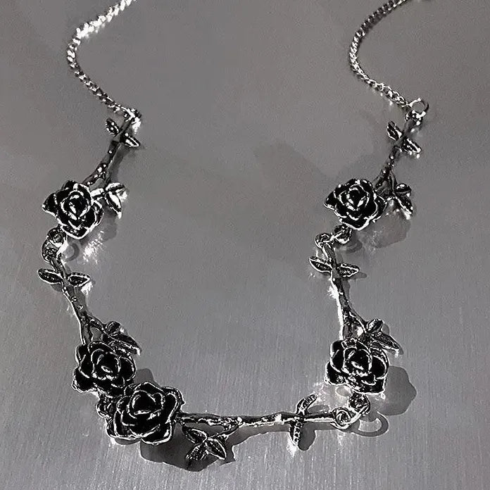 Gothic Camellia Pendant Necklace Women’s Punk Y2K Plant Jewelry Gift