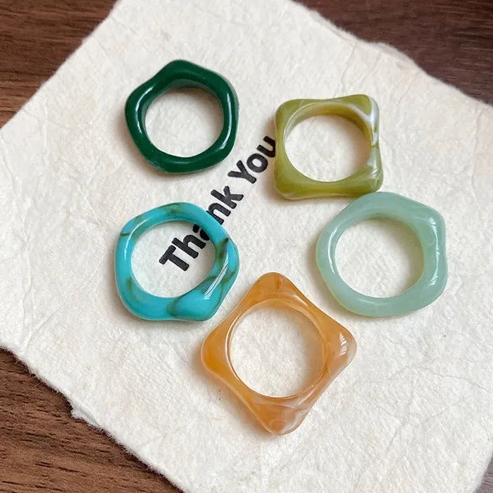 5Pcs Women’s Colourful Geometric Plastic Rings Vintage Simple Gift Set 2025 Mood Tracker