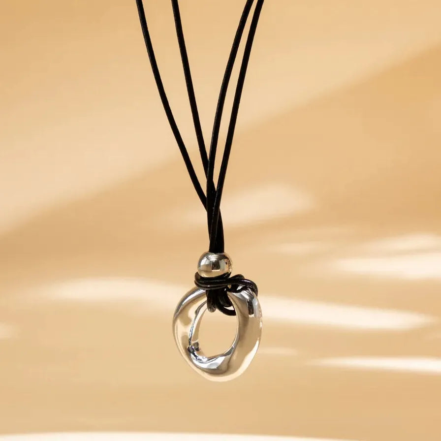 Black Cord Round Pendant Necklace for Women Party Gifts Jewelry