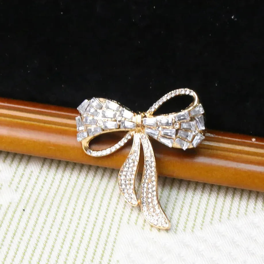 Vintage Gold Openwork Bow Brooch Elegant Jewelry Gift for Men Women