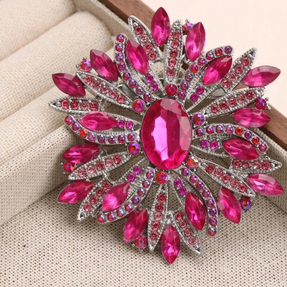 Luxury Openwork Floral Brooch Elegant Gift for Men & Women