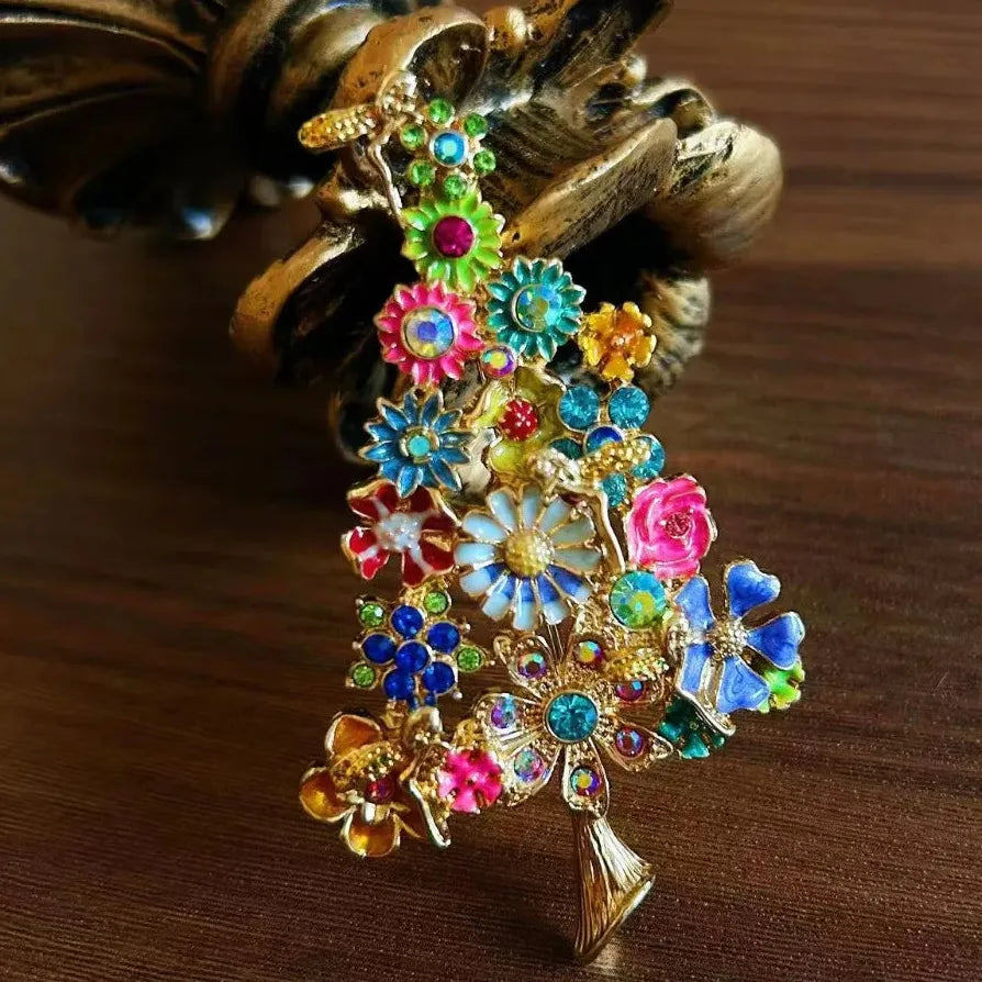 Luxury Christmas Tree Brooch Classic Gift for Men & Women