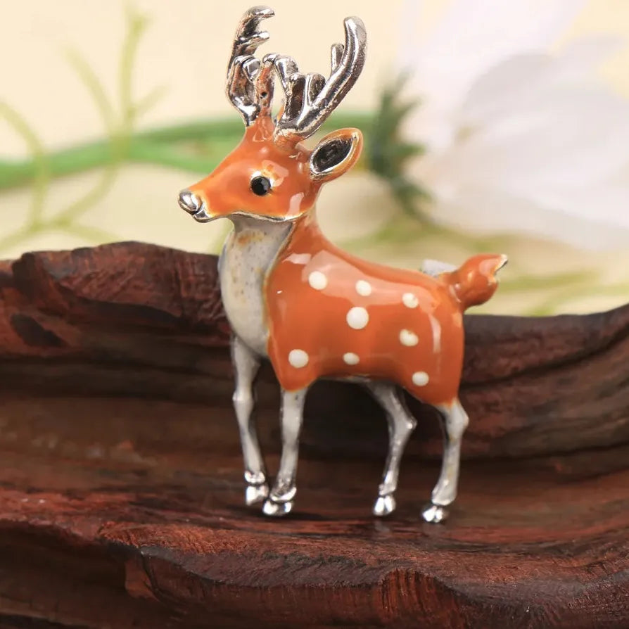 Luxury Sika Deer Brooch Wedding Gift for Men and Women Classic Style