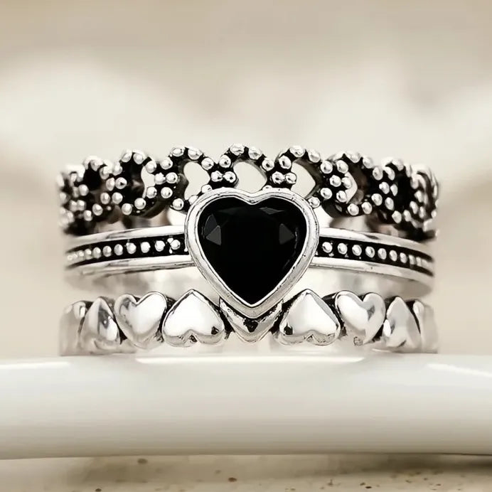 Black Heart Hollow Out Brass Women’s Cocktail Ring Trendy Elegance Gift