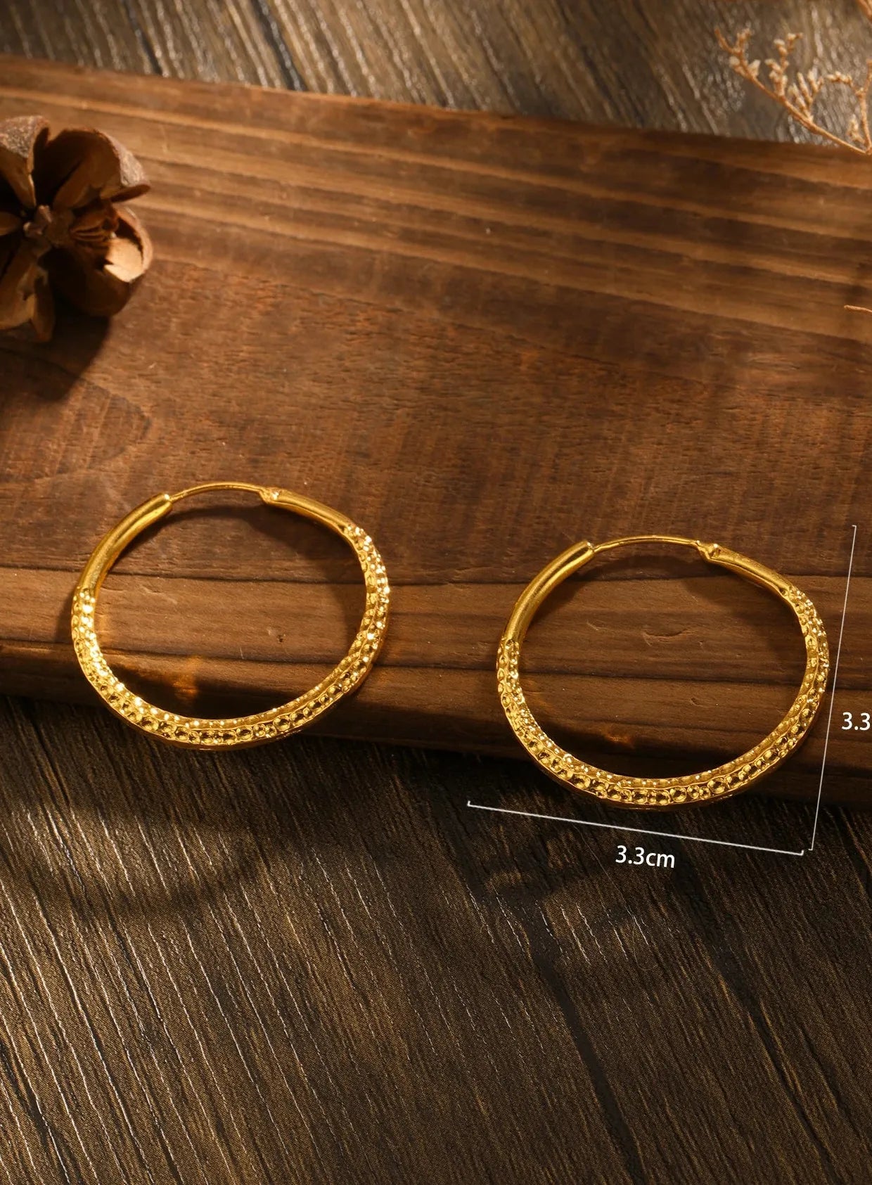 Simple Big Zinc Alloy Metal Hoop Earrings for Women Carved Serrated Circle