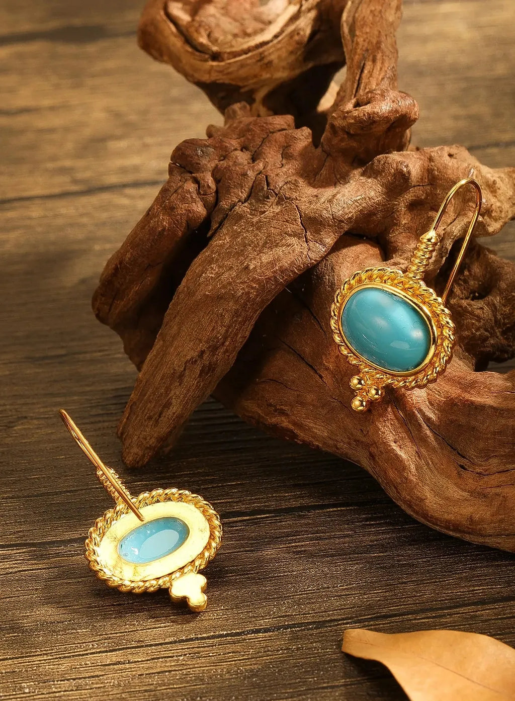 Retro Court Gold Women's Zinc Alloy Earrings Blue Stone Pendant Gift