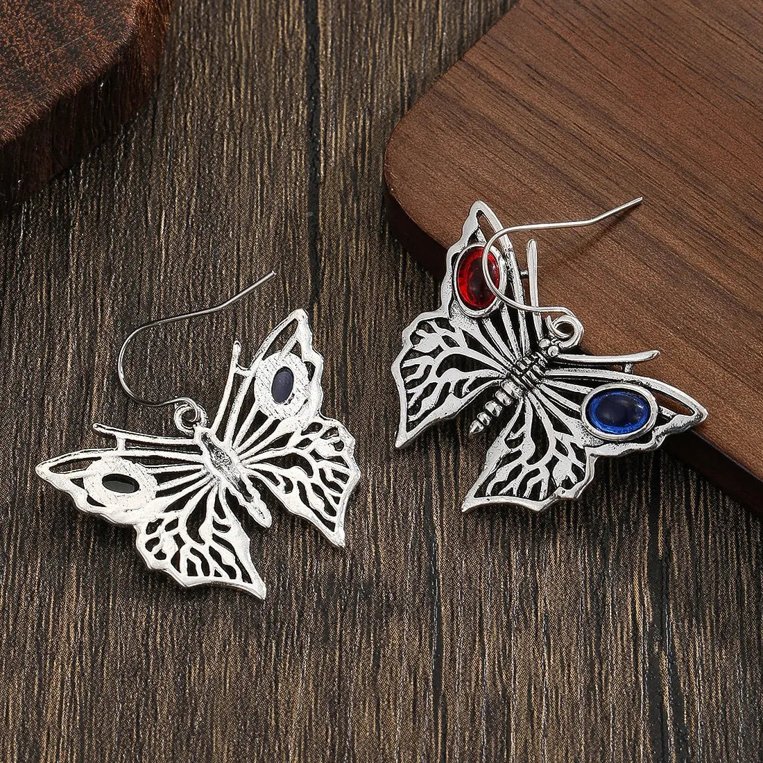 Retro Bohemian Cute Animal Design Zinc Alloy Earrings for Women Daily Wear