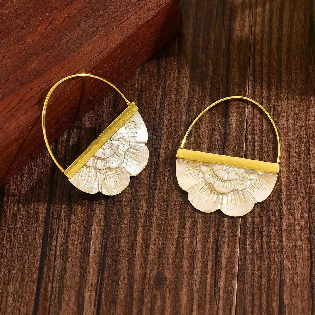 Vintage Copper Fan Pendant Drop Earrings for Women Beach Vacation Jewelry
