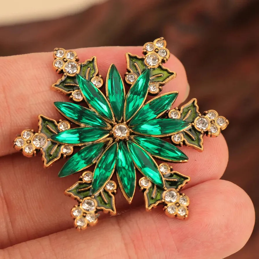 Luxury Snowflake Brooch Classic Elegant Gift for Men & Women