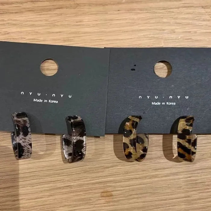 Acrylic Leopard Print Stud Earrings Women’s Retro Elegant Fashion Ring