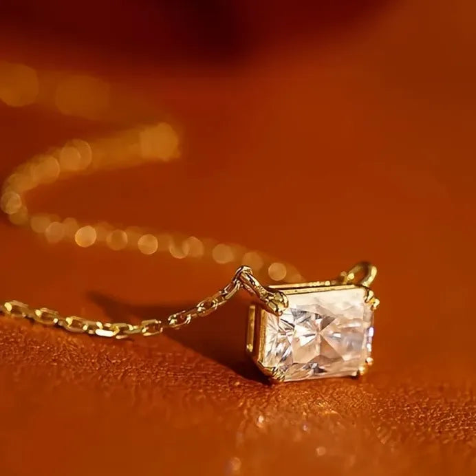 Elegant Minimalist Geometric Pendant Necklace with Cubic Zirconia for Women