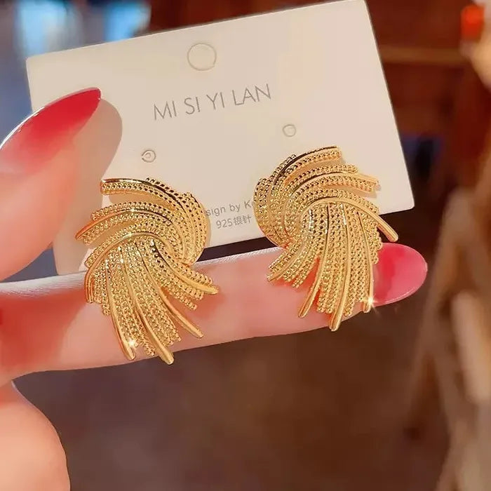 Gold Geometric Irregular Twist Drop Earrings for Women Zinc Alloy