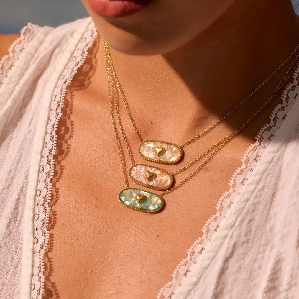 Stainless Steel Love Heart Necklace Women’s Clavicle Choker Dripping Oil Shell Pendant
