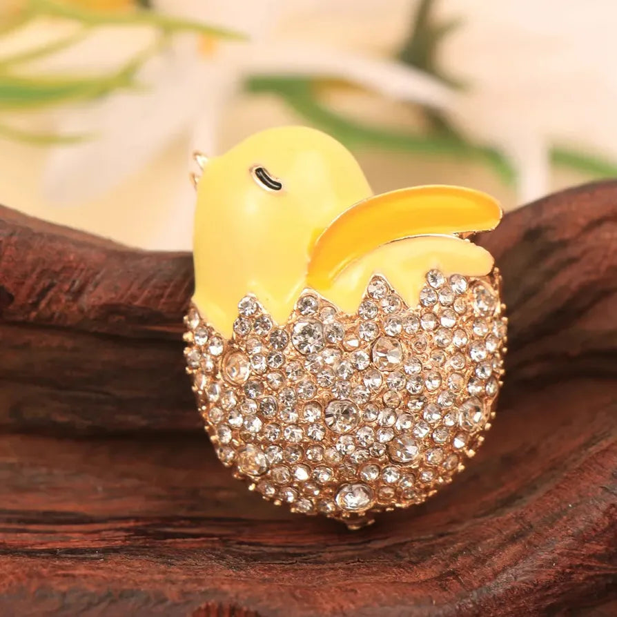 Luxury Classic Brooch for Men & Women Elegant Gift Accessory