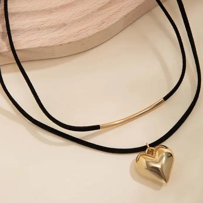 Vintage Black Velvet Heart Pendant Necklace for Women Adjustable Choker Jewelry