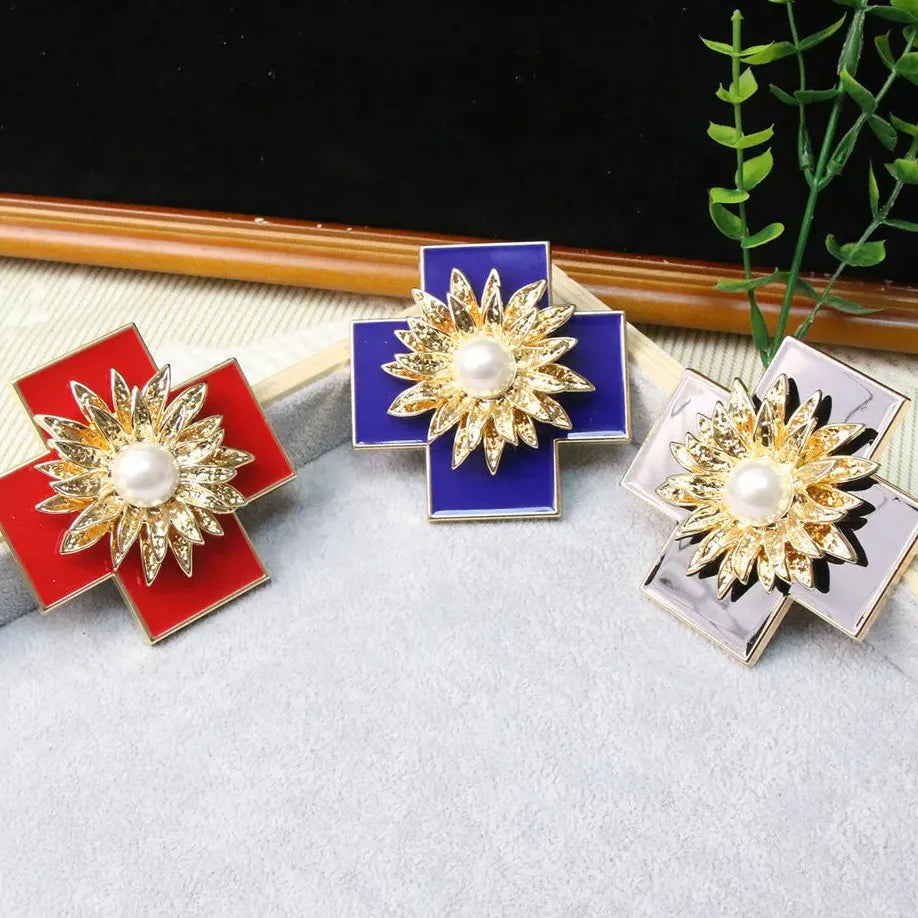 Luxury Floral Cross Brooch for Men and Women Elegant Gift Accessory