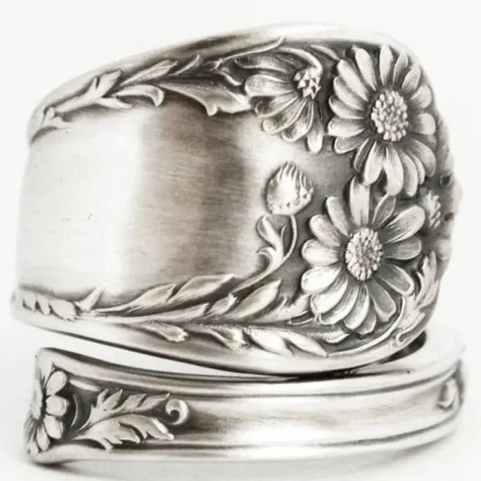 Sunflower Zinc Alloy Finger Ring for Women Vintage Silver Daily Wear Jewelry