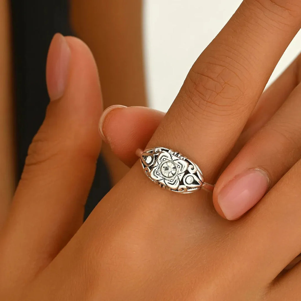 Vintage Cubic Zirconia Zinc Alloy Ring for Women Engagement Jewelry