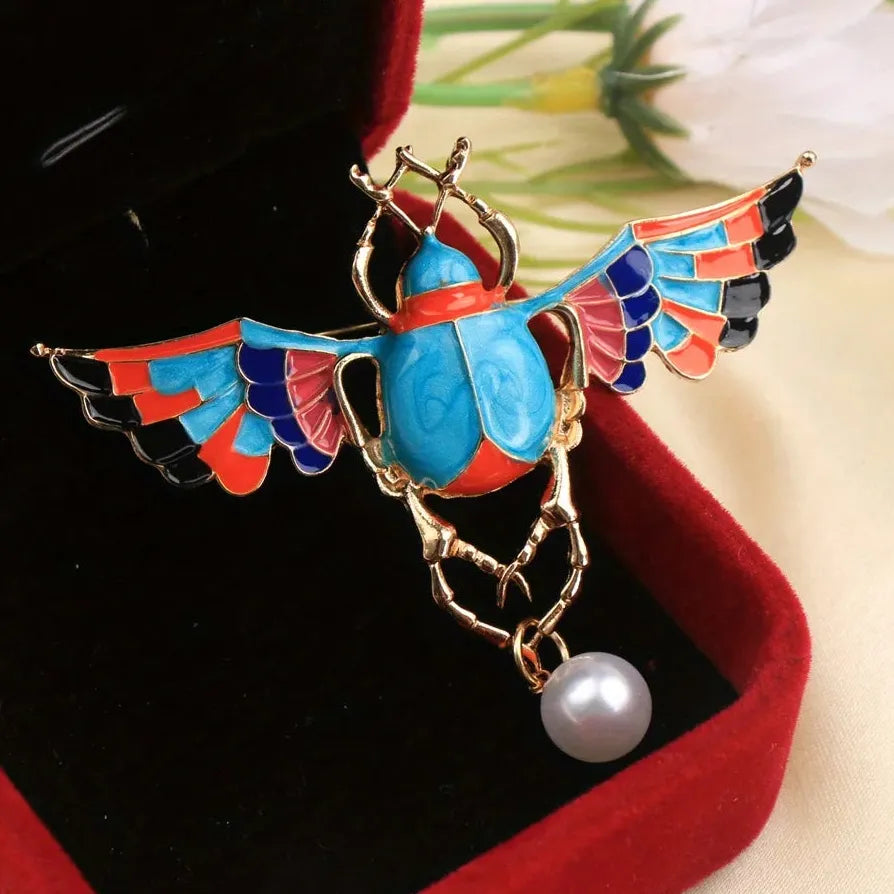 Luxury Bee Butterfly Classic Brooch Gift for Men and Women