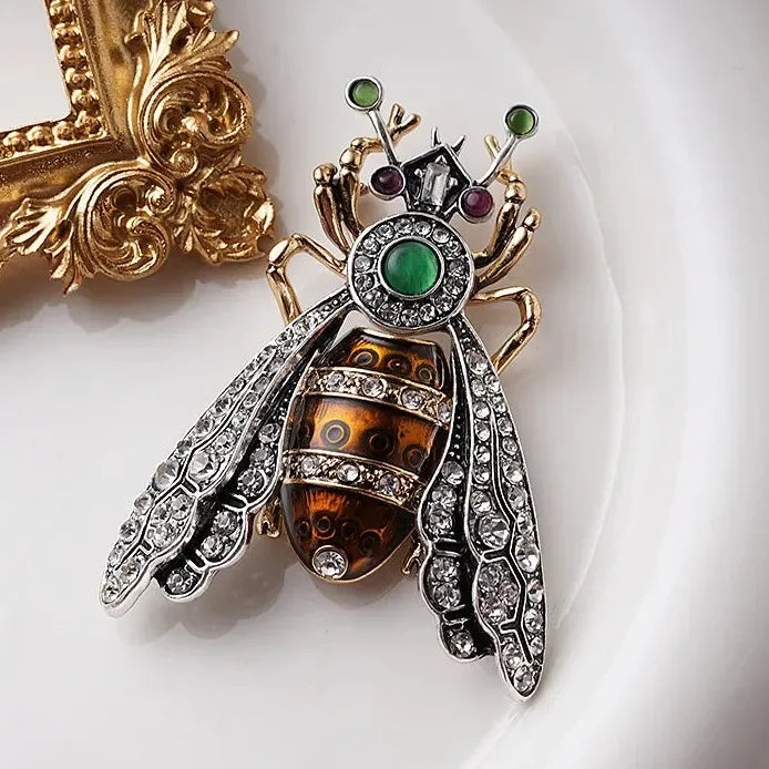 Vintage Luxury Bee Brooch Unisex Coat Pin Classic Elegant Jewelry