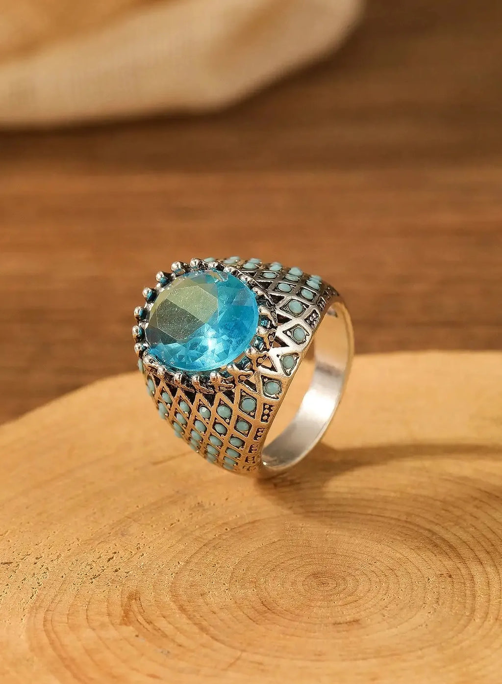 Round Inlaid Blue Stone Zinc Alloy Two Tone Engagement Wedding Ring for Men Women