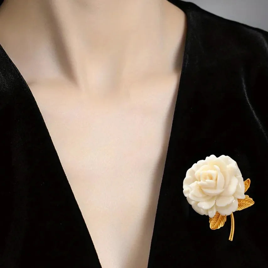 Vintage White Rose Brooch Elegant Women's Fashion Pin Corsage Accessory