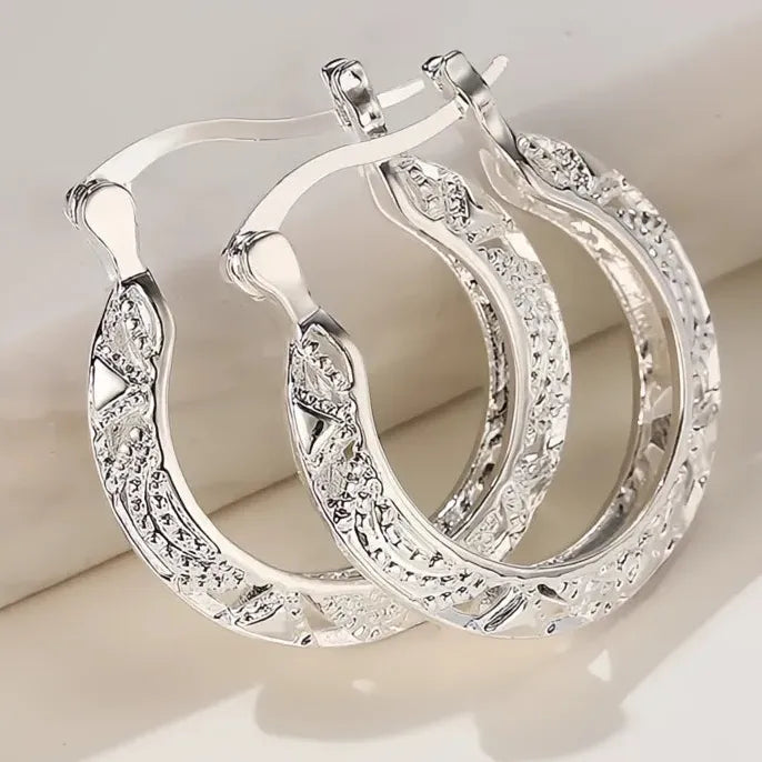 Fancy Hollow Out Pattern Metal Hoop Earrings for Women U Shape Circle Ear Jewelry Modern Fashion