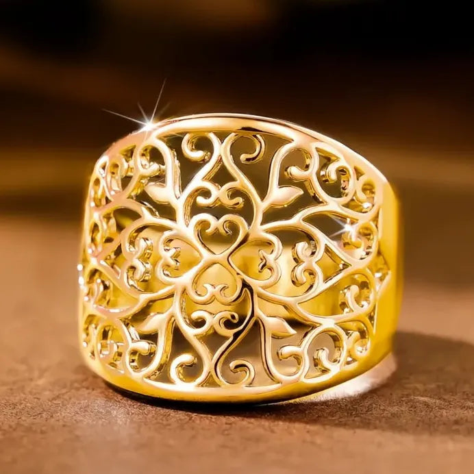 Hollow Engraved Geometric Women’s Ring Luxury Wedding Party Jewelry Gold Silver