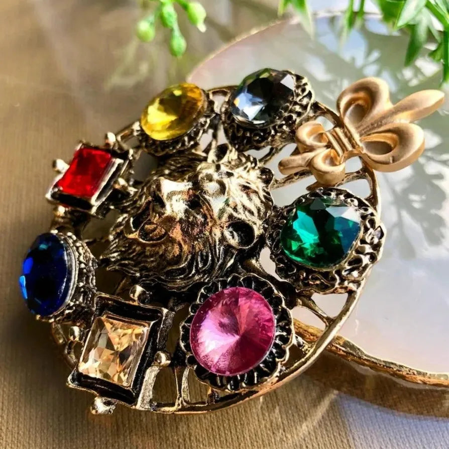 Medieval Lion Brooch Pin Classic Jewelry Gift for Men & Women