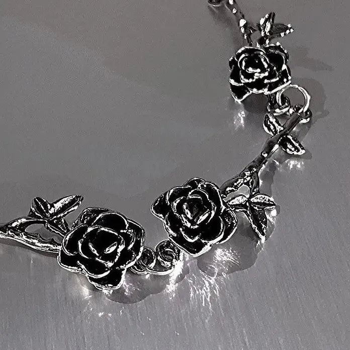 Gothic Camellia Pendant Necklace Women’s Punk Y2K Plant Jewelry Gift