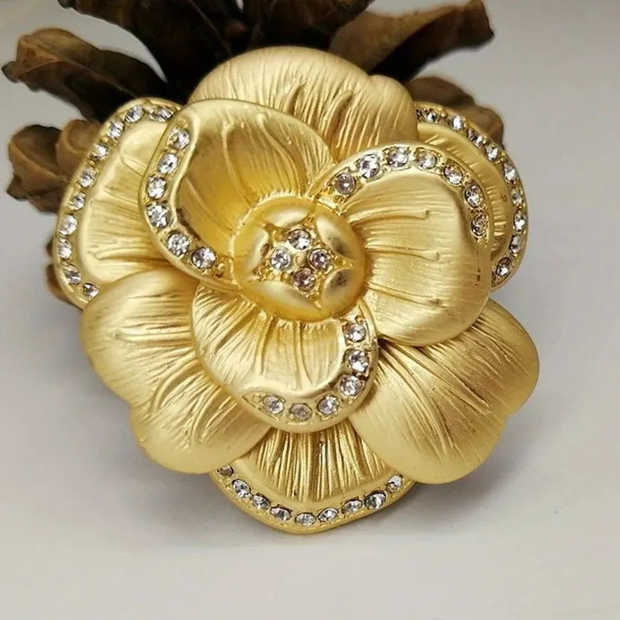 Vintage Gold Leaf Camellia Flower Brooch with Gemstone Pin for Women