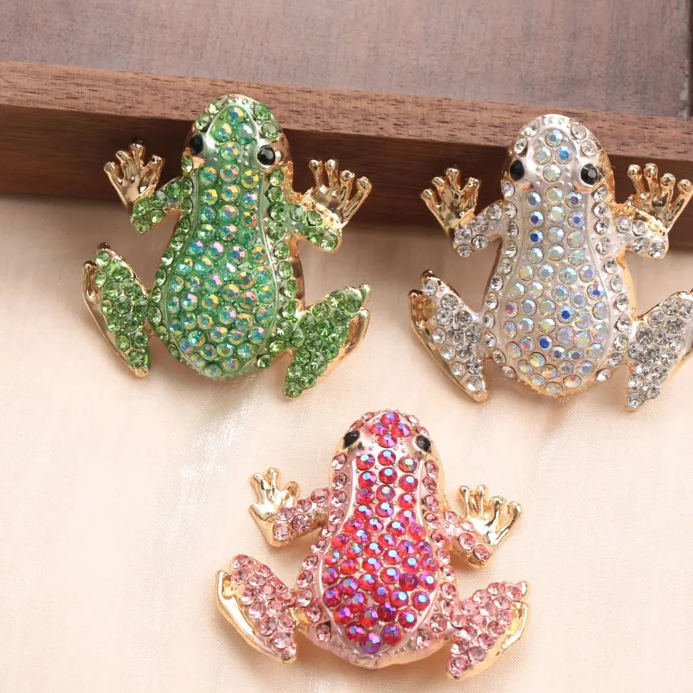 Luxury Frog Brooch Pin Classic Style Jewelry Gift for Men & Women
