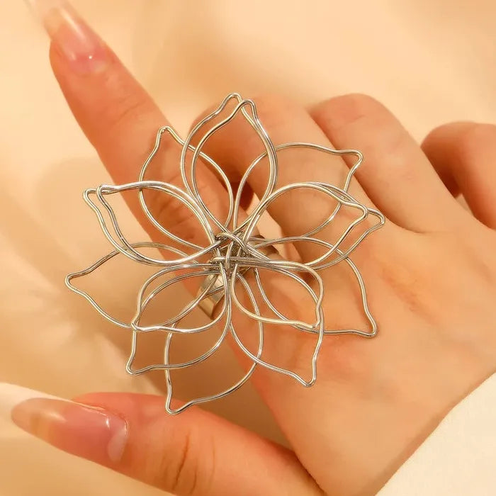 Pearl Geometric Layered Trumpet Flower Rings Set for Women Fashion Jewelry