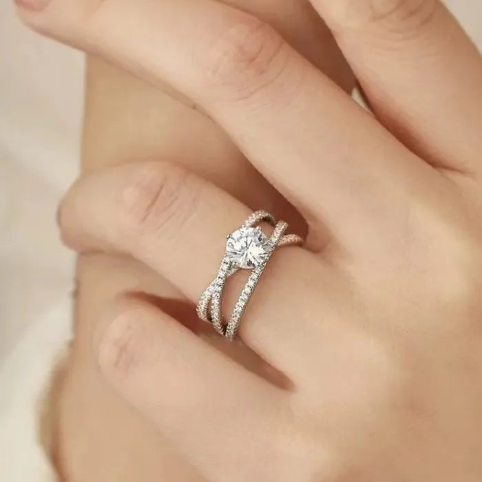 Luxury Silver Zinc Alloy Cushion Engagement Wedding Ring for Women with CZ Stones