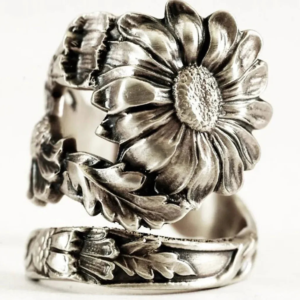 Sunflower Zinc Alloy Finger Ring for Women Vintage Silver Daily Wear Jewelry