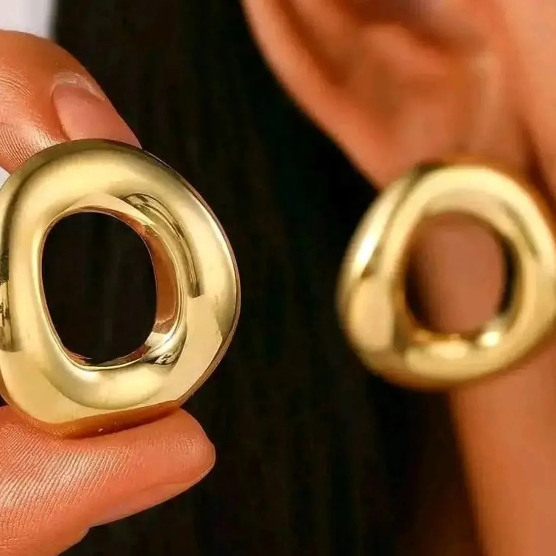 Exaggerated Metal Spiral Drop Earrings Women Retro Geometric Hollow Large Dangle Jewelry