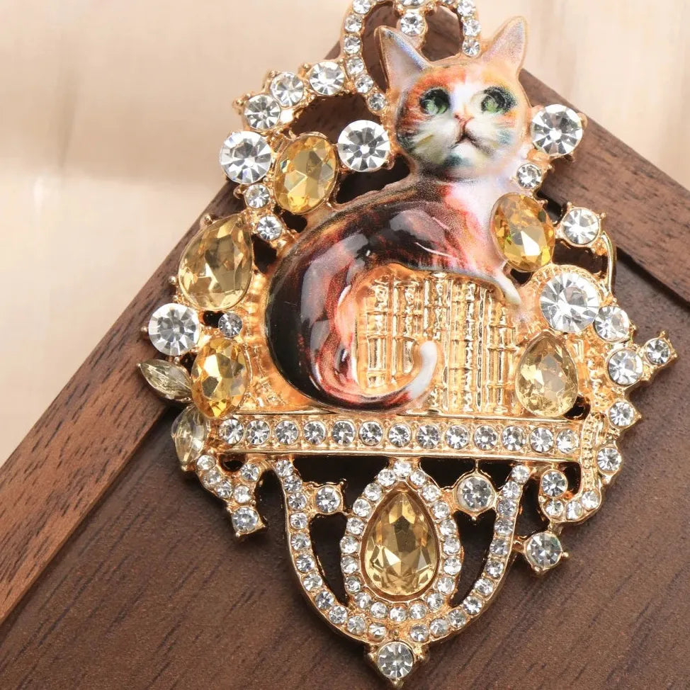 Elegant Vintage Cat Brooch for Women Fashion Accessory Gift