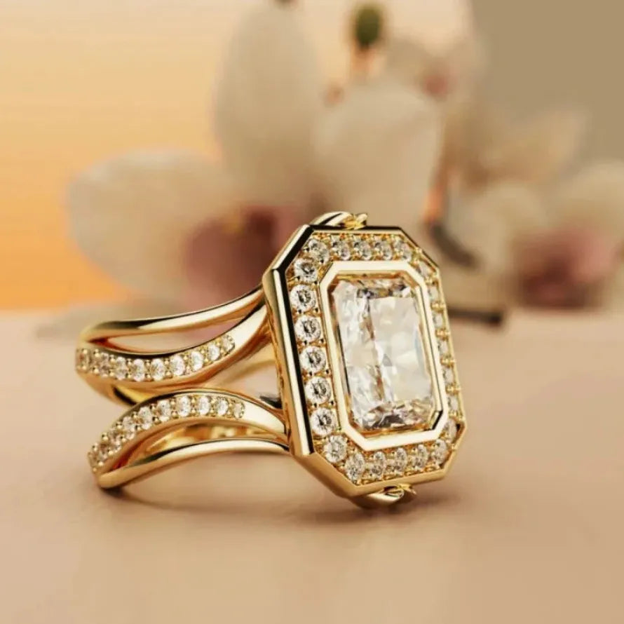 Luxury Gold Color Metal Carving Ring Inlaid Imitation Crystal Bridal Wedding Jewelry