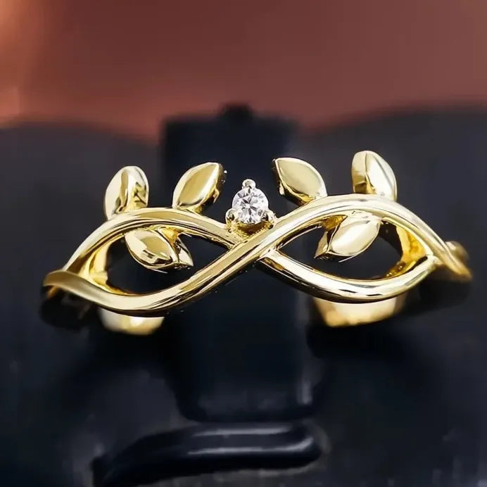 Elegant Gold Leaf Cubic Zirconia Wedding Band Ring for Women